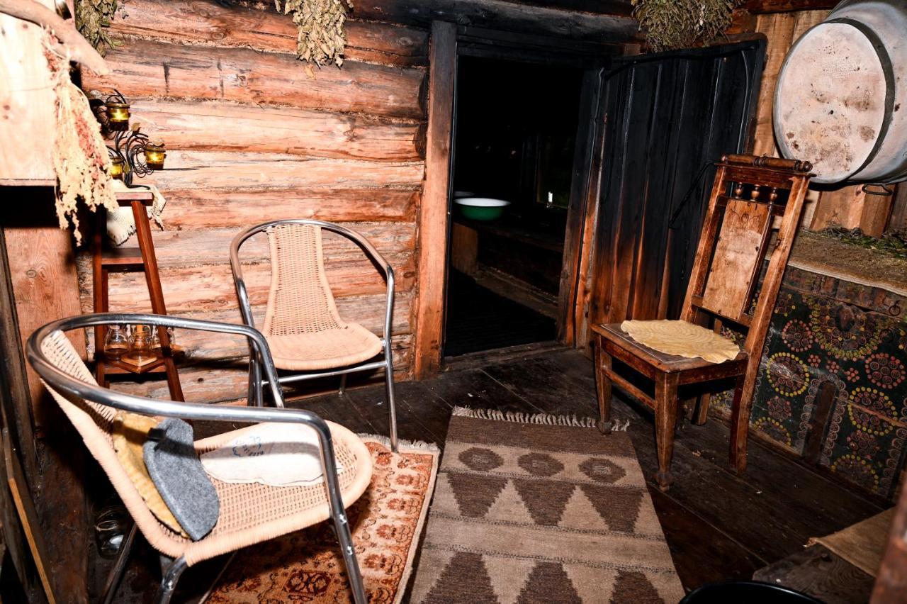Villa Idilliska Latgaliesu Lauku Maja Ar Melno Pirti Aglona Esterno foto